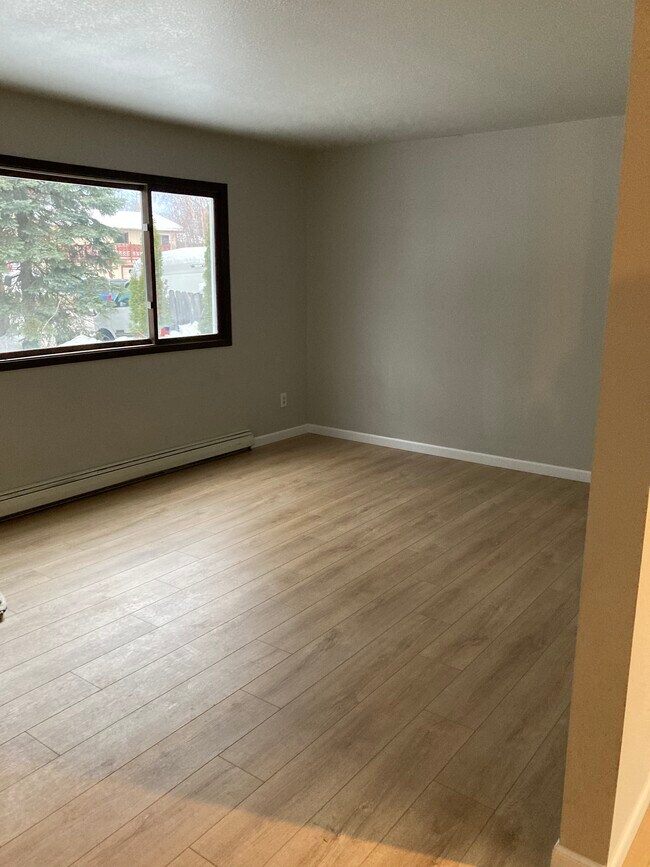 Building Photo - 1841 State St