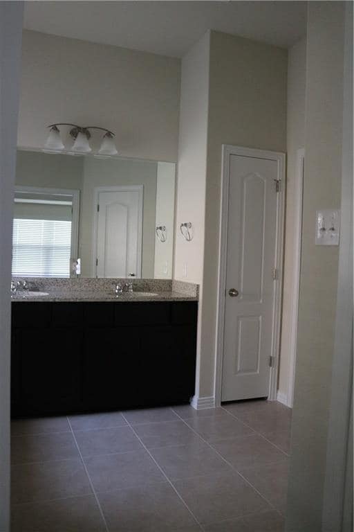 Building Photo - 913 Wolcott Dr