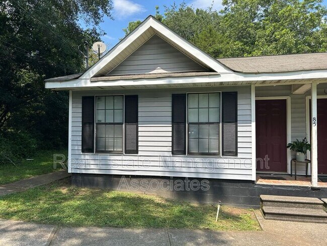 Primary Photo - 85 Ridge St