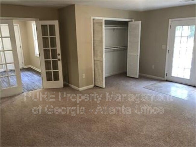 Building Photo - 55 Sunnybrook Dr