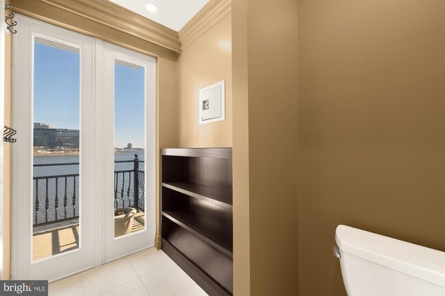 Building Photo - 622 Ponte Villas N