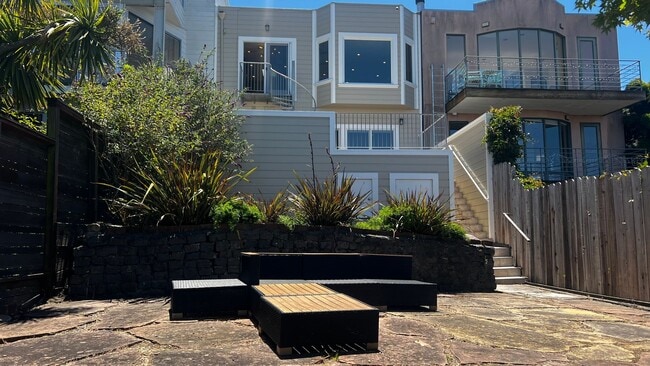 Building Photo - Views for Days Eureka Valley Home.  OPEN HOUSE!!!! THURSDAY, MAY 21 FROM 4:00 PM - 6:30 PM.