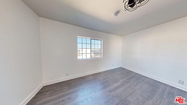 Building Photo - 14335 Huston St