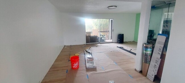 Building Photo - 6321 Newtown Cir