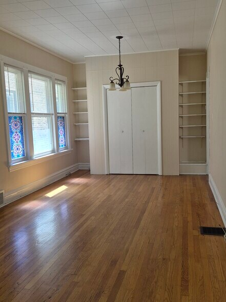 Living/Dining room - 5816 N Rockwell St