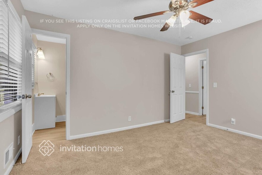 Building Photo - 574 Stonewood Dr