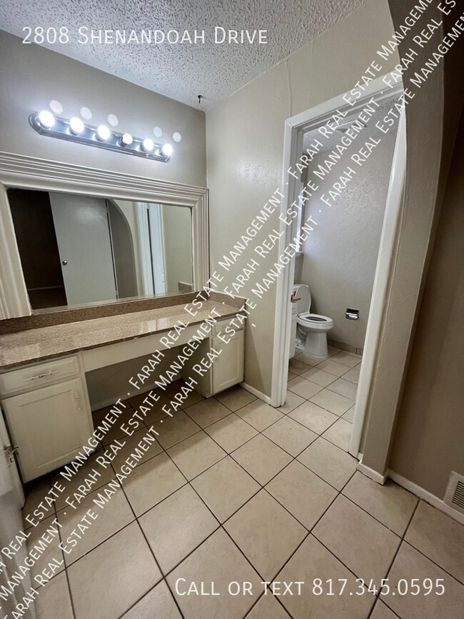 Building Photo - 2808 Shenandoah Dr