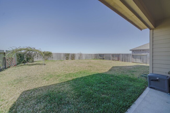 Building Photo - 3417 Fawnwood Dr