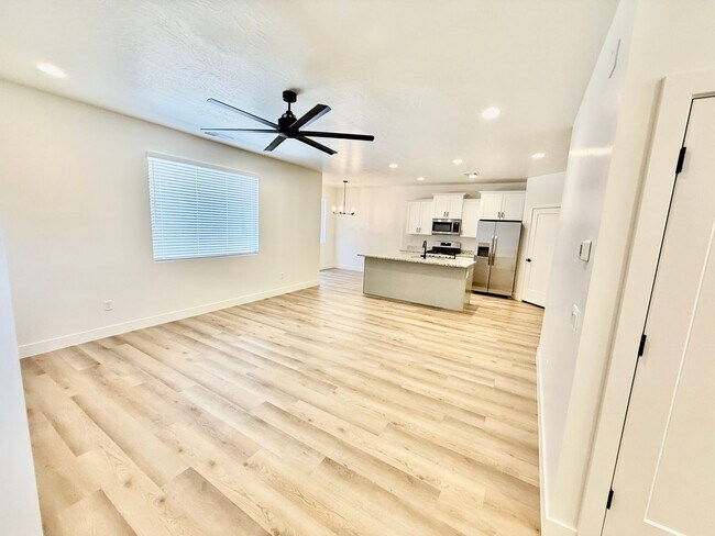 Building Photo - Adorable 3-BR Home In The Heart of Washington