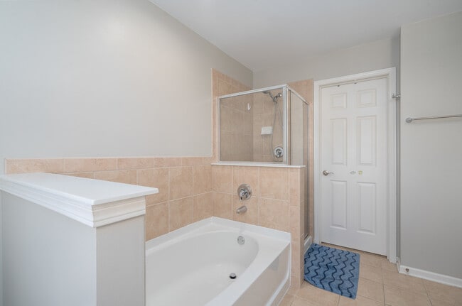 Building Photo - 3460 Bradbury Cir