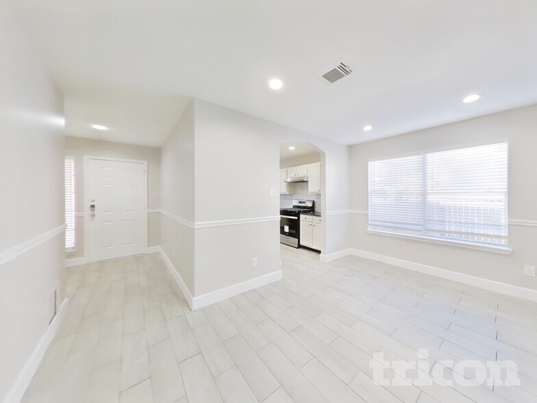 Building Photo - 19111 Deep S Ct