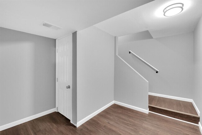 Building Photo - 13351 Hiddencrest Ln
