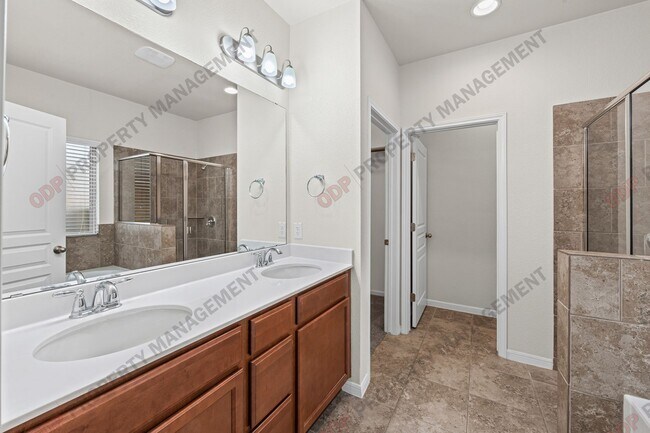 Building Photo - 719 Dunford Dr