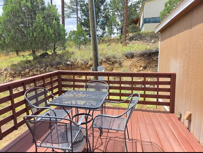 Building Photo - 112 Pine Knot Trail