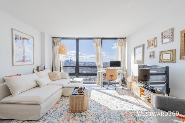 Building Photo - 1636 N Wells-2302