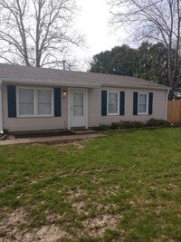 Building Photo - 1807 Southwood Dr