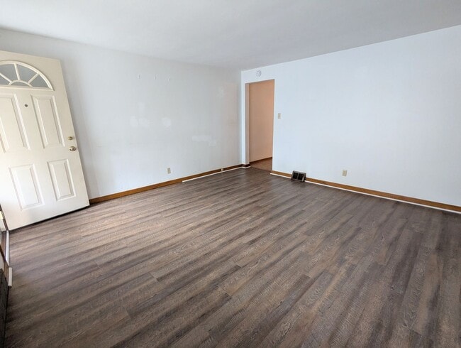 Building Photo - 258 Edmond St