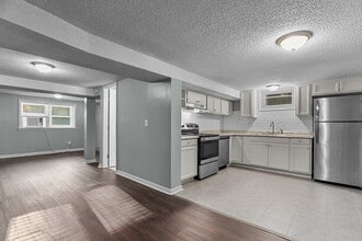 Building Photo - 4833 NW Homestead Terrace