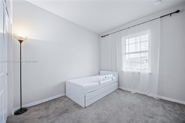 Building Photo - 5180 Eucalyptus Dr