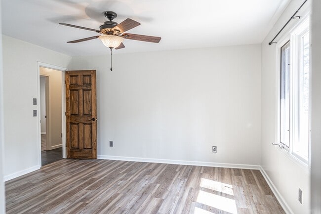 Building Photo - 980 Monticello Dr