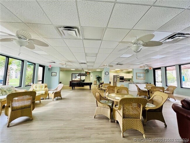 Building Photo - 3442 NE Causeway Blvd