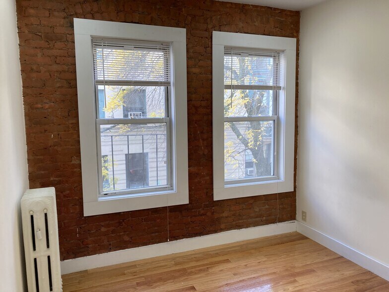 Building Photo - 45 Hemenway St