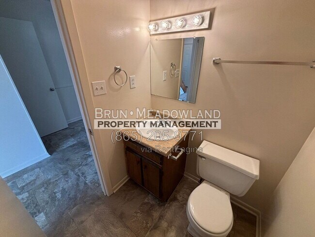Building Photo - 3610 Kelly Cir