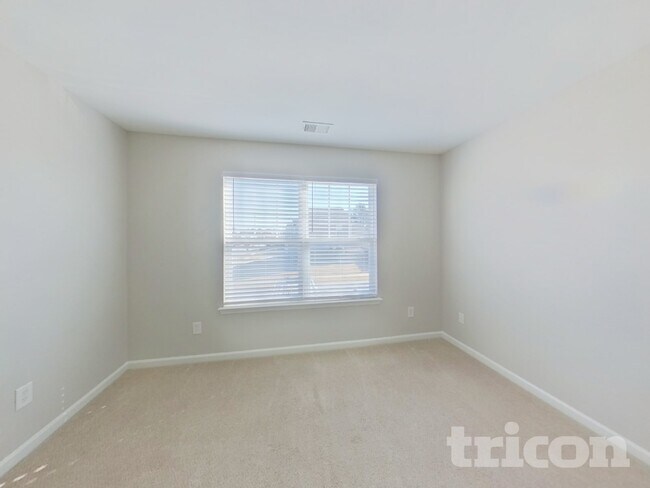 Building Photo - 369 Drooping Leaf Rd