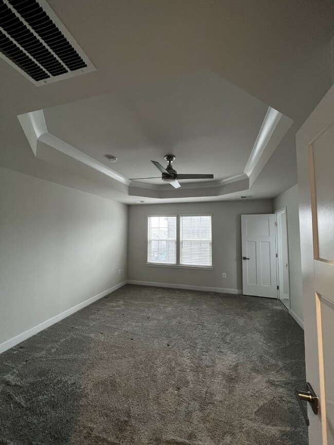 Building Photo - Exceptional 3-Level Corner Unit Townhome w...