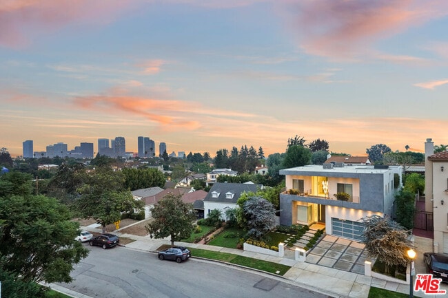 Building Photo - 10627 Ashton Ave