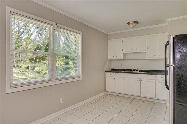 Building Photo - 3608 Alene Cir