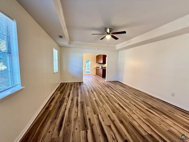 Building Photo - 126 Kensington Cir