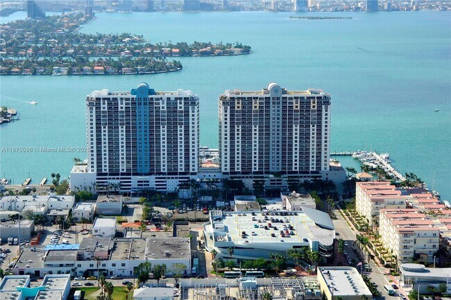 Building Photo - 1900 Sunset Harbour Dr