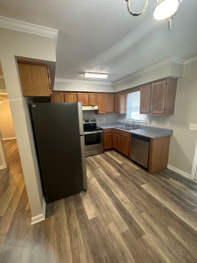 Building Photo - Cute 2 Bed 2.5 Bath House Near MTSU!