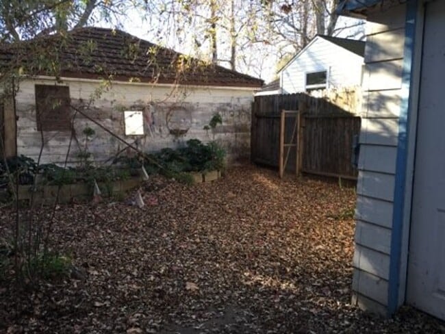 Building Photo - *DS647/7th408-McKinney, Sally