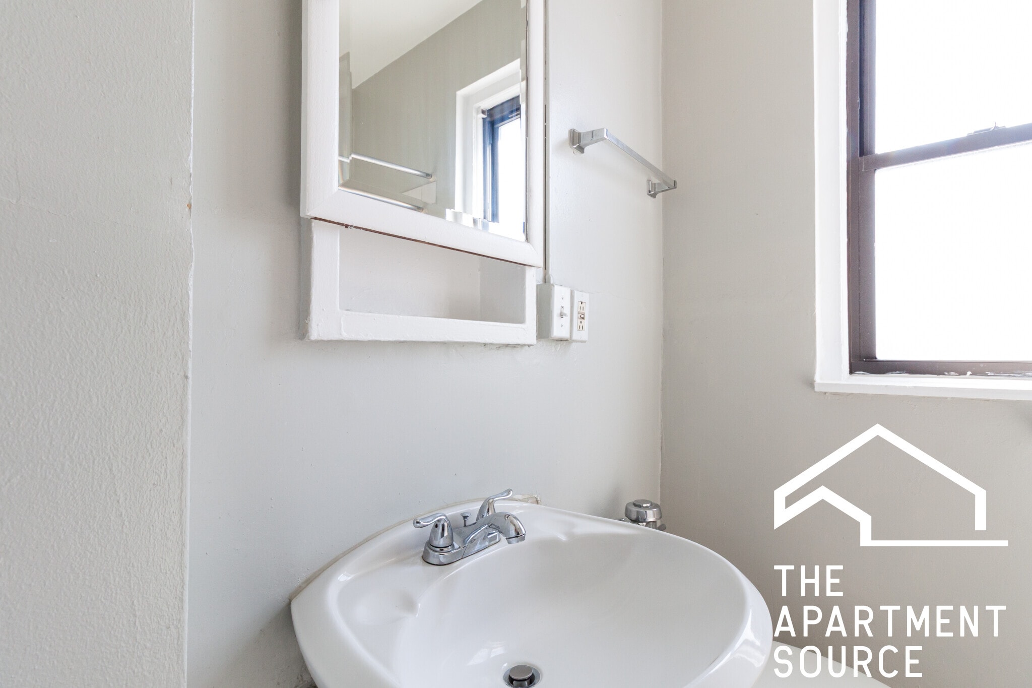 Building Photo - 3835 N Fremont St