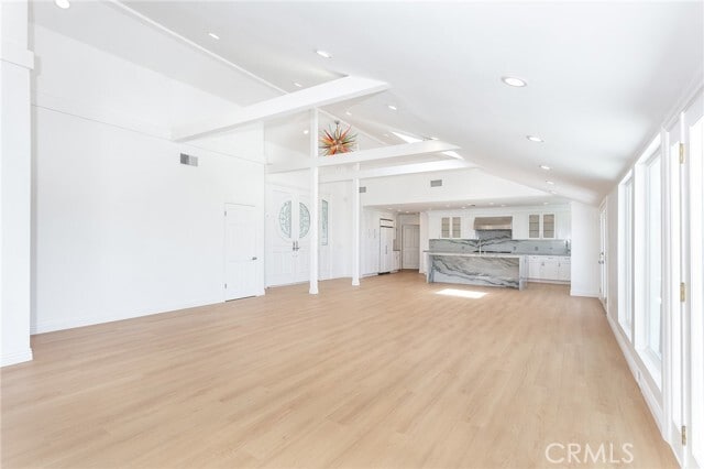 Building Photo - 16973 Strawberry Dr