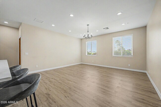 Building Photo - 2311 E Colter St