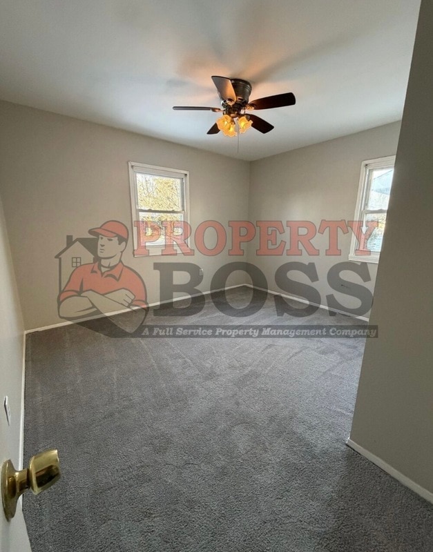 Building Photo - 7621 Chestnut Ave