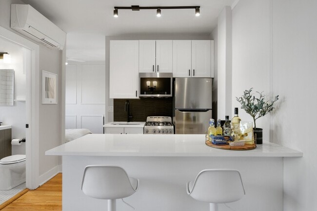 Building Photo - 2748 N Hampden Ct