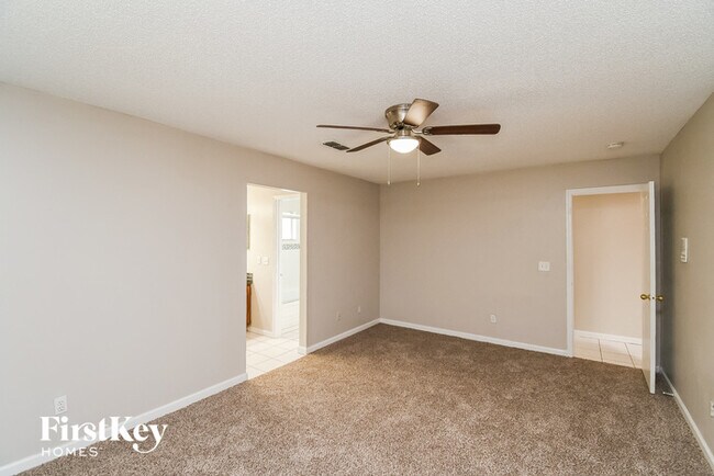 Building Photo - 3500 Wentworth Cir W