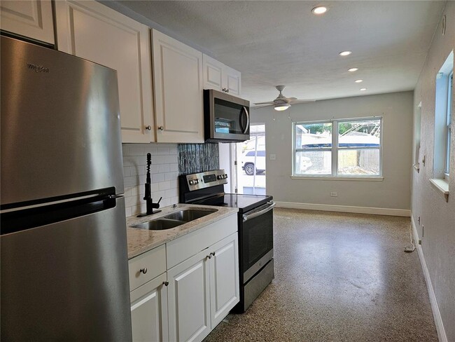 Building Photo - 6801 48th Ave N