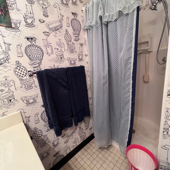 Building Photo - 306 Thomas Jefferson Dr