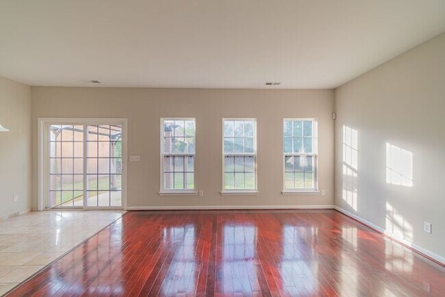 Building Photo - Corner lot home in beautiful Ft. Mill