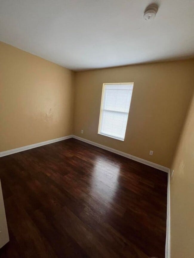 Building Photo - Annual Rental In Jensen Beach
