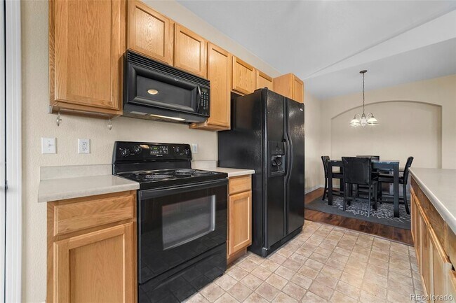 Building Photo - 9569 Pearl Cir