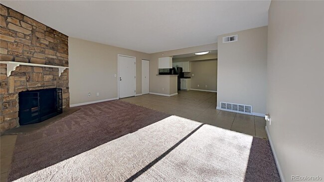 Building Photo - 2BR 2 Bed Condo in Green Mountain - Denver...