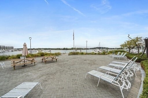 Building Photo - 51 Broad St