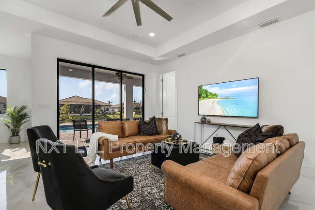 Building Photo - 318 SE 15th Terrace