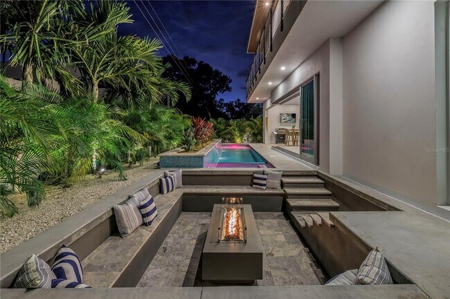 Building Photo - 2314 Floyd St